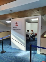 Aeropuerto a cuminsa 100% screening di pasaheronan cu yega Aruba pa COVID-19