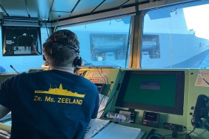 Barconan Karel Doorman y Zeeland a topa otro riba laman 