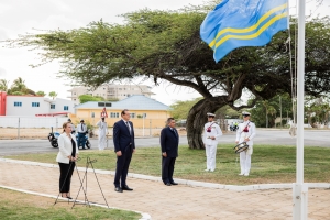Gobernador a asisti na ceremonia di 'Dodenherdenking'
