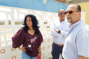 Aruba na caminda pa haya su Drive-Inn Theatre bek