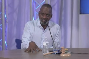 Ex minister Steven Martina ta bira lider di partido MAN na Corsou