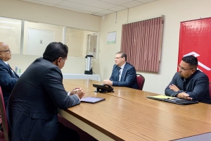 Gobernador a reuni cu organisacion di dunado di trabou y di trahado di Aruba