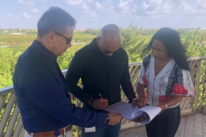 A traspasa maneho di 16 areanan proteha pa Fundacion Parke Nacional Aruba  