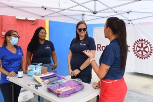 Aruba Bank a redobla donacion na Rotaract