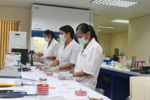 LabHOH ta ricibi acreditacion pa tur test microbiologico 