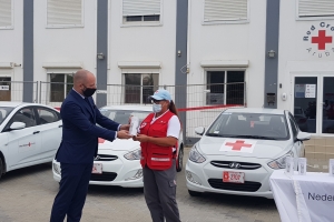 Cruz Cora a reparti 50 mil cuminda cayente den 5 luna di tempo pa COVID19