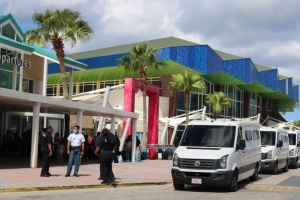 Hopi Venezolano sin status legal a keda deporta awe cu buelo humanitario  