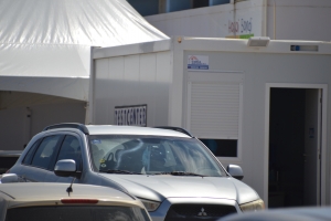 Rijnan largo atrobe na test center pa haci COVID19 test
