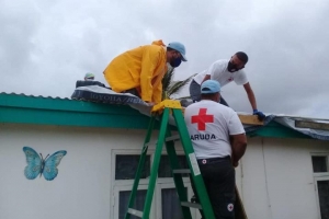 Disaster team di Cruz Cora Aruba a yuda esnan afecta pa yobida den weekend