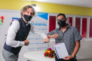 Hospital orguyoso cu 13 graduado den enfermeria specializa 
