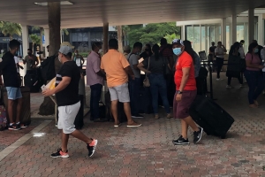 E di cuatro vuelo di regreso boluntario pa Venezuela a tuma luga awe