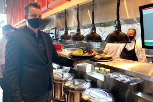 Prensa a cera conoci cu e bistro Chines renombra P.F.Chang’s 
