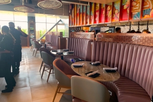 Prensa a cera conoci cu e bistro Chines renombra P.F.Chang’s 