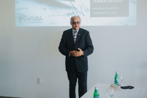 Gobernador di Aruba a reuni cu Aruba Food & Beverage Association 