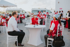 A reconoce voluntarionan di Cruz Cora Aruba pa e trabou duro durante programa di ayudo Covid-19