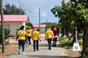  Ministerio boluntario di Freewinds a yuda Santa trece un pasco inolvidabel pa e muchanan