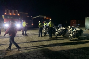 Containernan cu clapchi a keda distribui for di Wela
