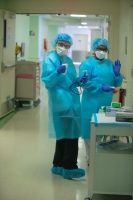 Hospital a escala debi na cantidad di pashent cu Covid-19 interna