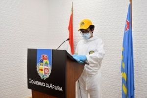 E boluntarionan di Freewinds a sigui desinfecta contra Covid19 