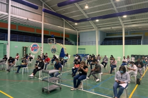 Tur cos ta cla pa yegada di e prome cargacion di vacuna contra Covid