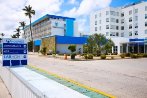 Entrante dialuna awo entrada principal di Hospital ta cambia