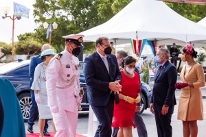 Gobernador di Aruba tabata presente na ceremonia protocolario pa Himno y Bandera 