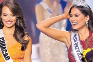 Miss Corsou Chantal Wiertz entre e 21 muhernan mas bunita di mundo 