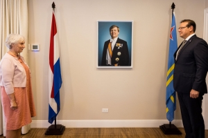 Fiscal Mayor Saskia de Vries a huramenta cerca Gobernador