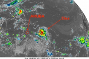 Elsa a bira horcan categoria 1 pero no ta menasa pa Aruba