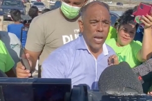 Politico Benny Sevinger a bandona KIA diamars atardi 