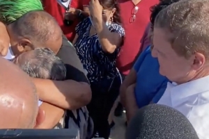 Politico Benny Sevinger a bandona KIA diamars atardi 