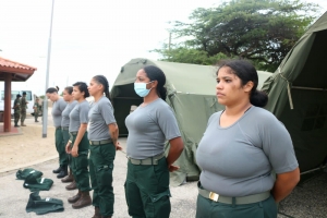 Un grupo di 14 dama a inicia nan di dos chens den bida cu e programa di SVT  