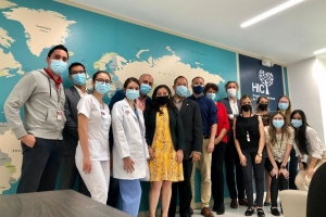 Delegacion di HOH a bishita hospitalnan na Colombia