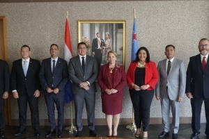 Conseho di Minister a aproba pa Guilfred Besaril keda minister Plenipotenciario na Hulanda 