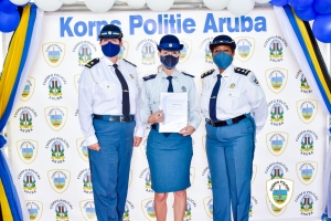 Aruba tin 30 polis nobo cu ta subi caya pa combati crimen 