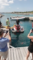 Magnate Richard Branson tabata na Corsou di bishita na ‘Substation Curaçao’