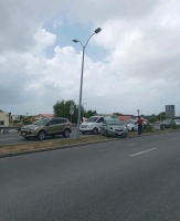 Mester a cera un lane di Watty Vos Blvd despues di accidente di trafico