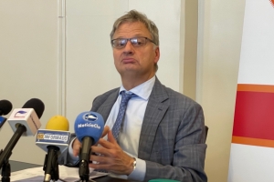 CAft ta sugeri pa para ayudo di FASE prome cu fin di aña aki