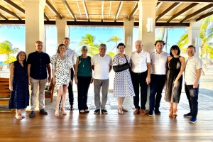 Famia Polaco a cumpra y bira doño di Manchebo Beach Resort & Spa
