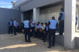 Trahadonan di Post Aruba a bay den accion pa recorte di 12.6% den salario