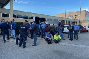 Trahadonan di Elmar a protesta, incluyendo esnan di sindicato STA   