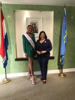 Thessaly Zimmerman a bolbe Aruba despues di a sali den 10 finalistanan di Miss Universo