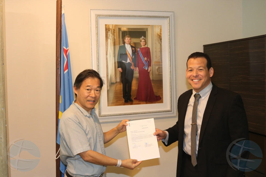 Edward Cheung a ricibi permiso pa saca santo blanco for di Aruba pa proyecto lunar 