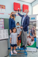 Colegio Cristo Rey a ricibi nan solar panels oficialmente di WoH di AAA
