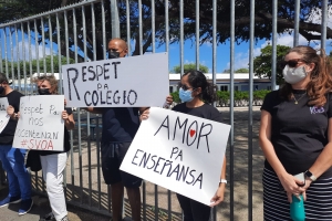 Docentenan di Colegio Arubano a exigi respet di directiva di scol