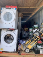 Polis a encontra containernan cu articulo horta