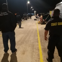 Warda Costa y polis a gara boto cu 11 indocumentado yegando Aruba  