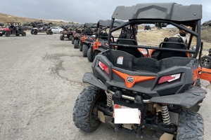 Otro fin di siman repleto cu turista riba ATV’s y UTV’s traficando rond di Aruba-