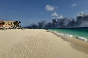 Huma di dump un biaha mas a yega te area di Eagle Beach