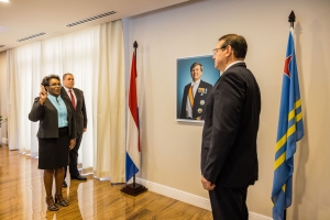 Gobernador di Aruba a huramenta dos miembro nobo di Algemene Rekenkamer Aruba  